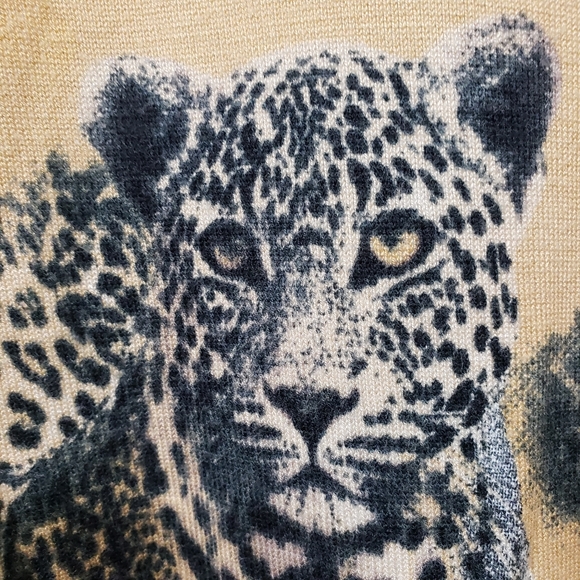 Red - cheetah & floral print long ribbed sweater woman's size medium - Picture 3 of 7